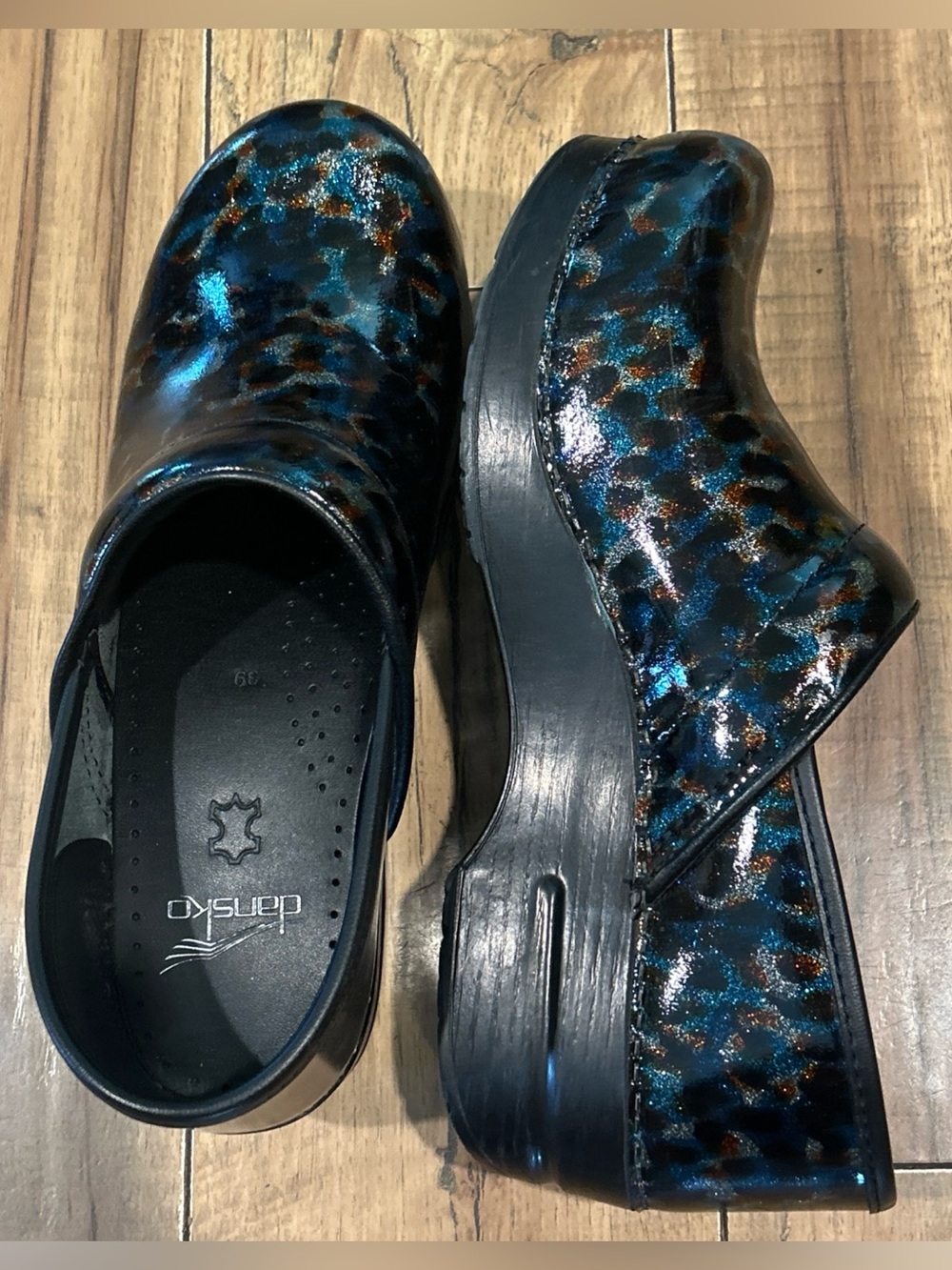 DANSKO CLOGS CHEETAH PRINT Women’s 39 (US 8.5) - Picture 9 of 12